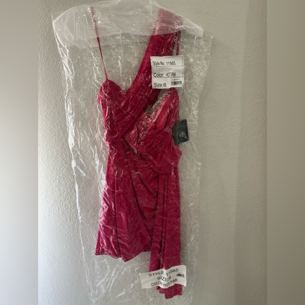 Mac Duggal Strapless Sweetheart Neckline Ruched Mini Dress Sz 6. - Picture 4 of 10